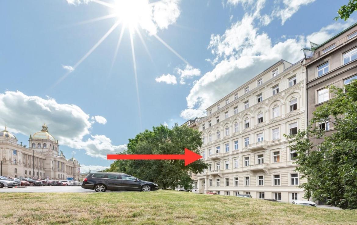 New Design & Style Apartments 50M From Wenceslas Square プラハ エクステリア 写真