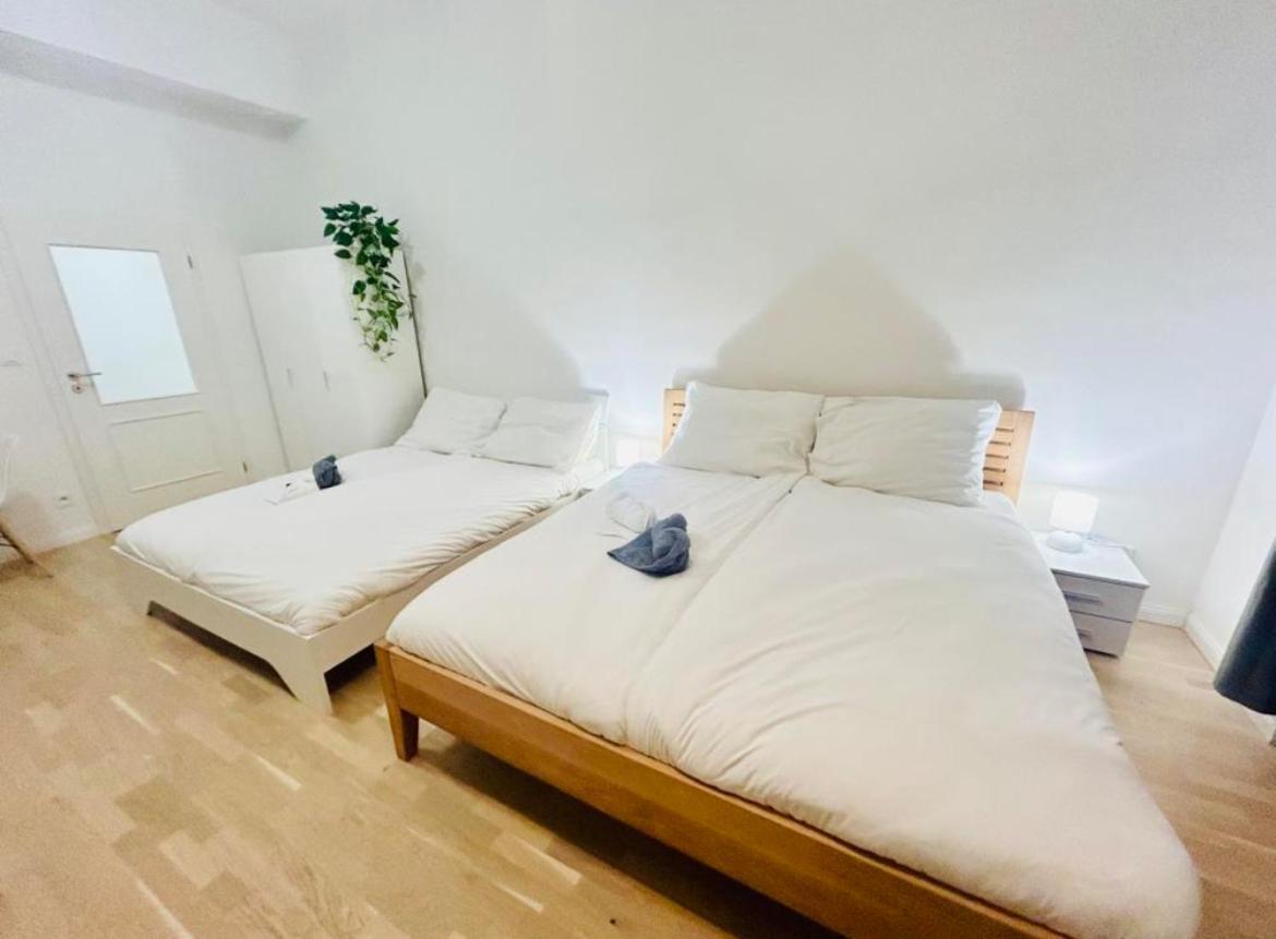 New Design & Style Apartments 50M From Wenceslas Square プラハ エクステリア 写真