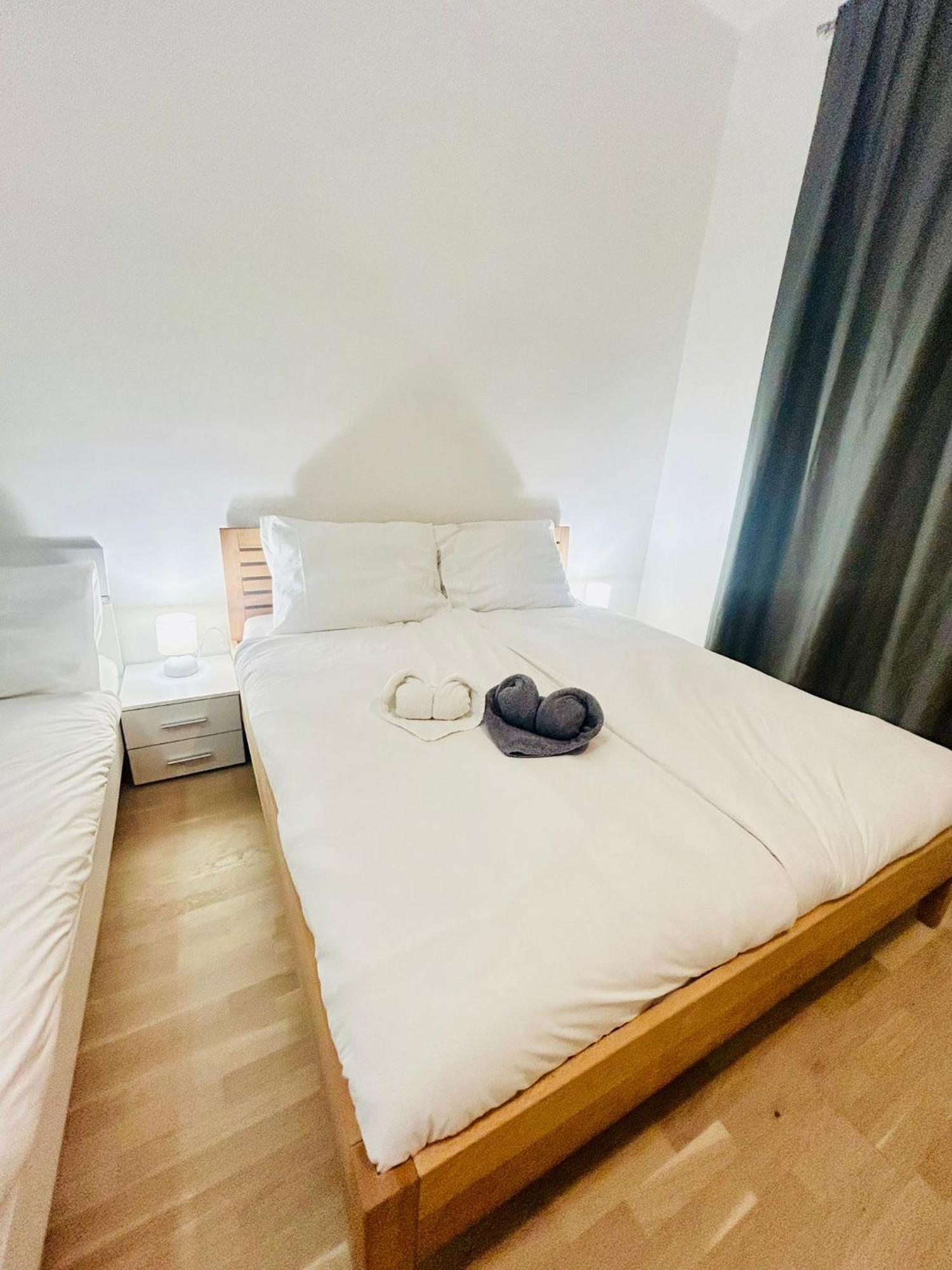 New Design & Style Apartments 50M From Wenceslas Square プラハ エクステリア 写真