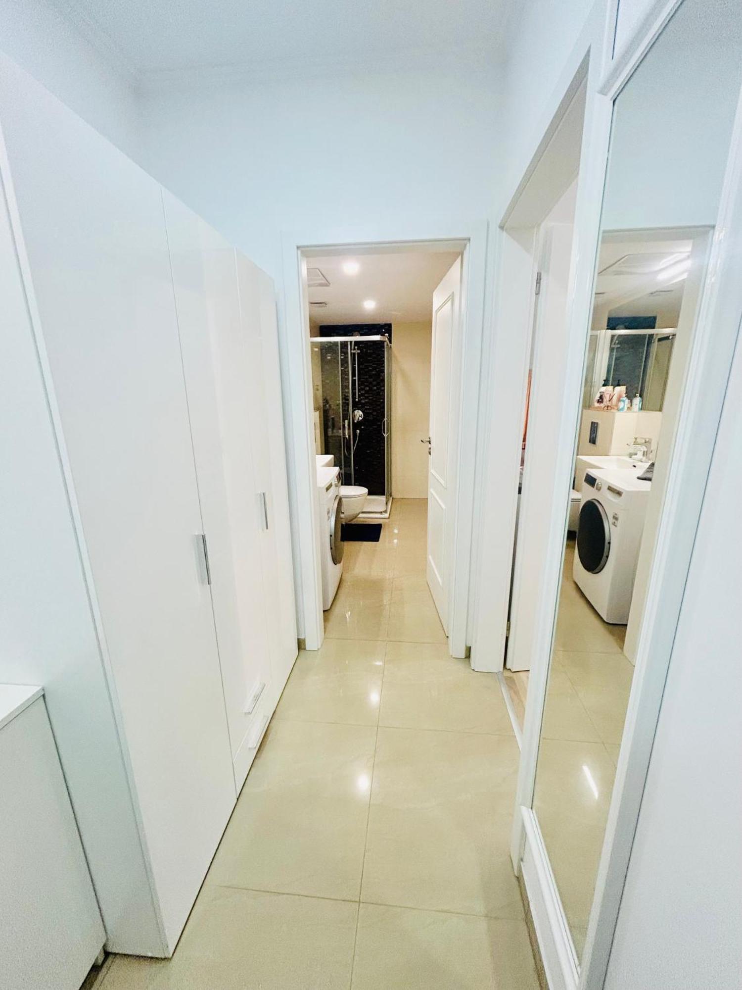 New Design & Style Apartments 50M From Wenceslas Square プラハ エクステリア 写真