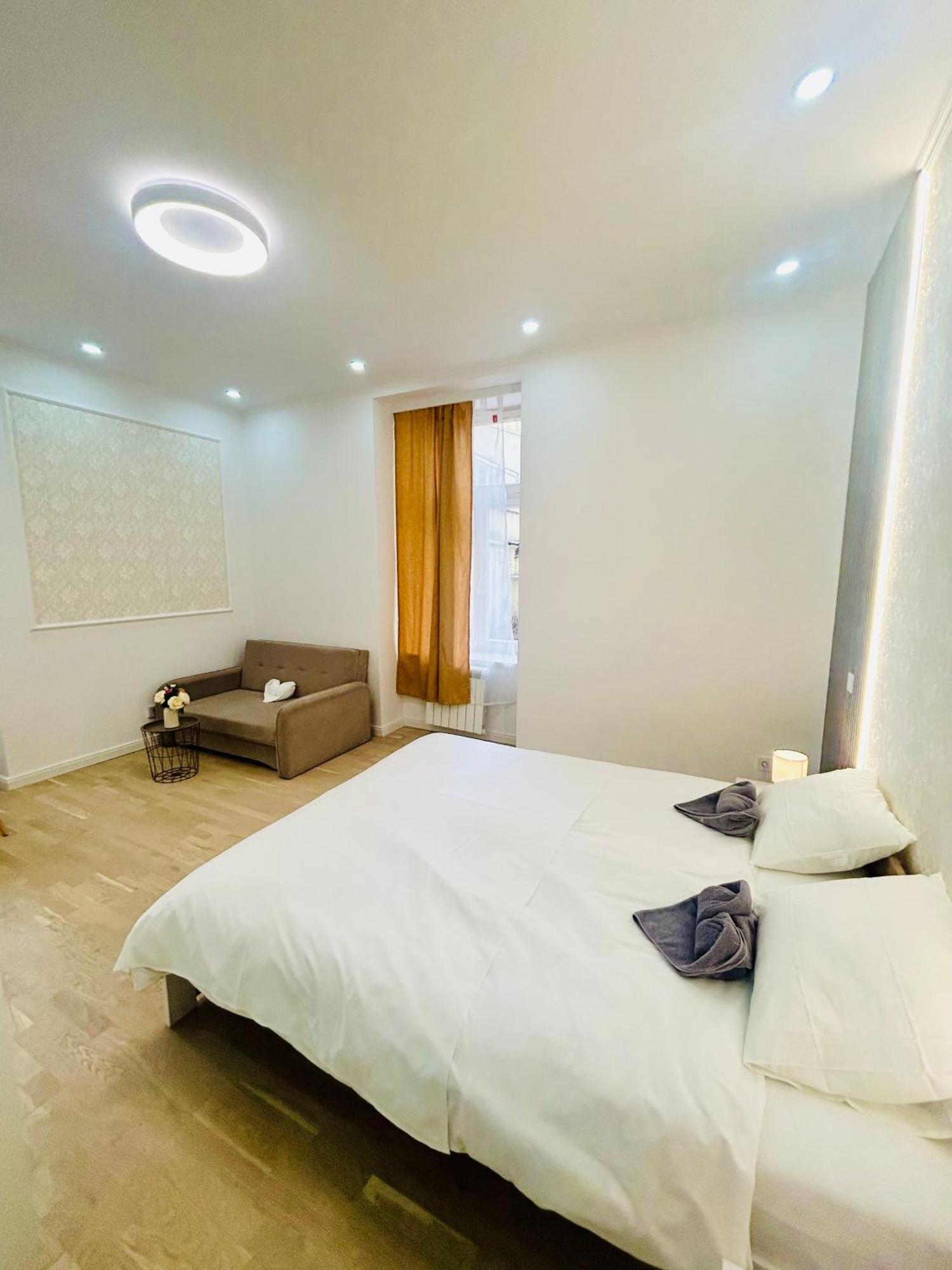 New Design & Style Apartments 50M From Wenceslas Square プラハ エクステリア 写真