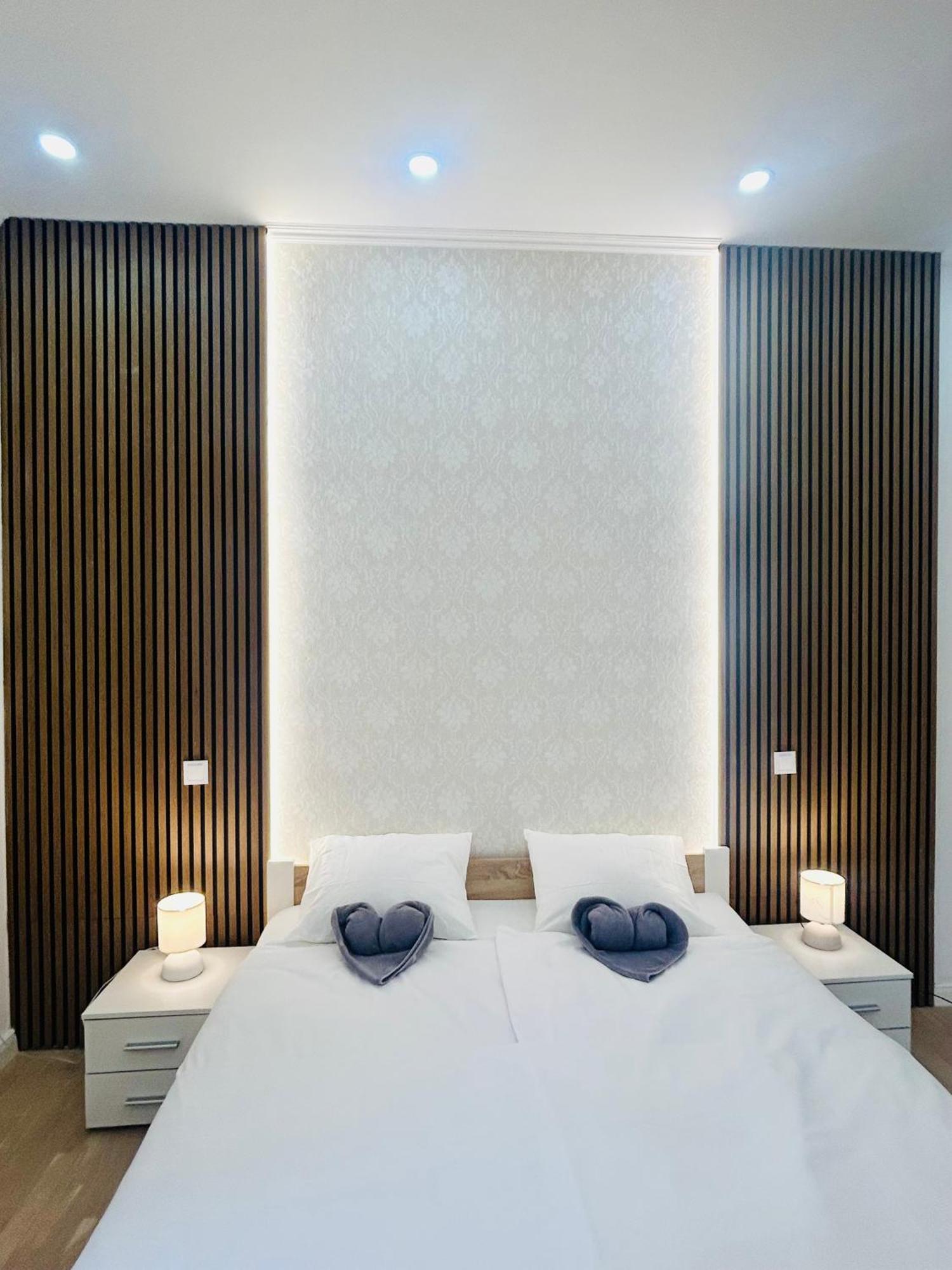 New Design & Style Apartments 50M From Wenceslas Square プラハ エクステリア 写真